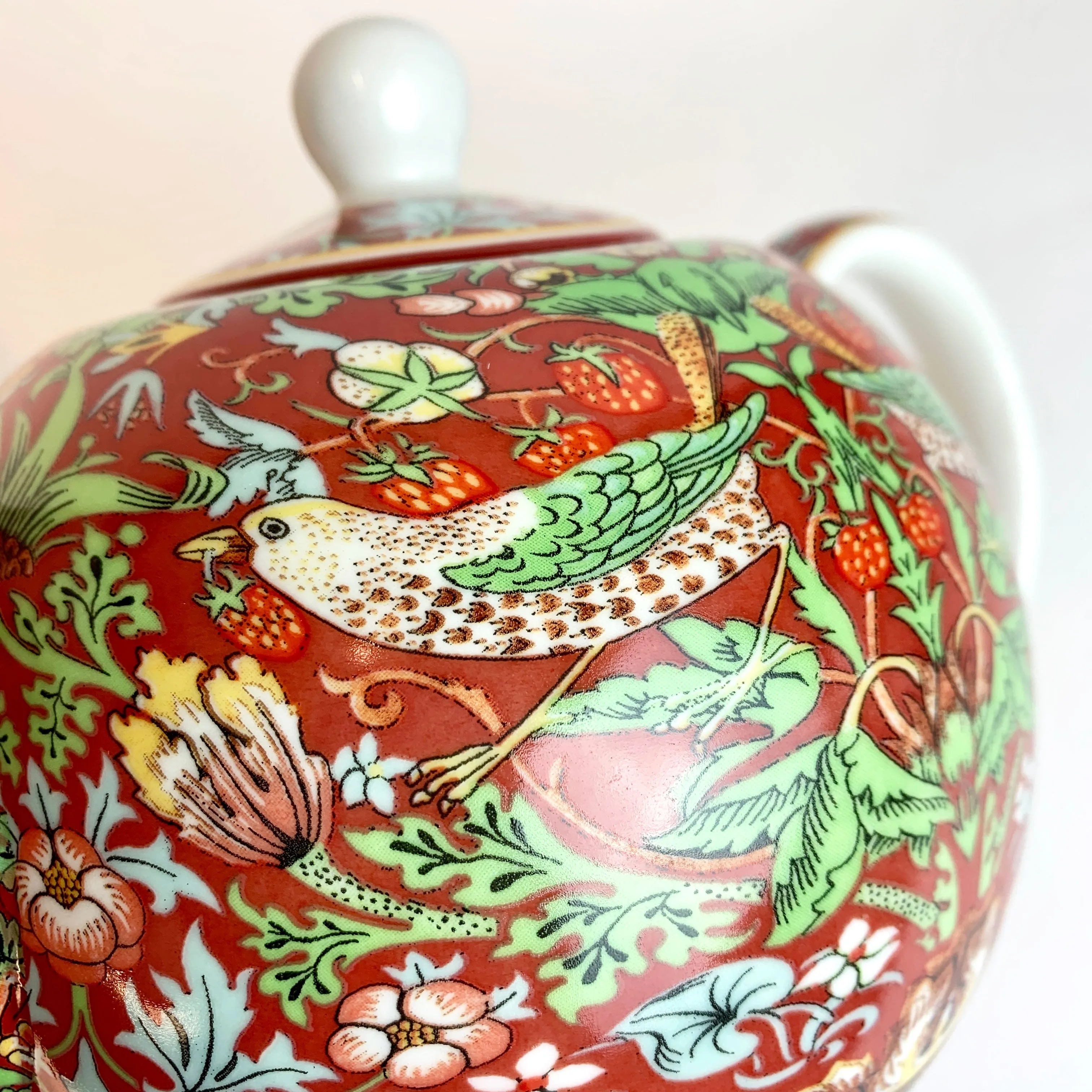 William Morris Teapot - Strawberry Thief Design